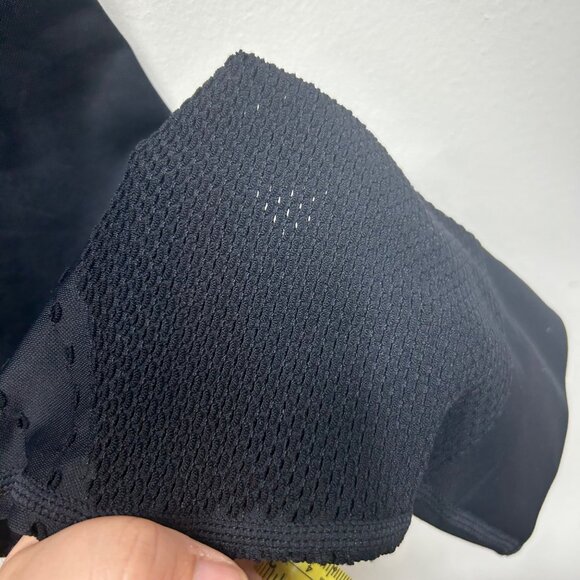 Shefit Medium Black High-Waisted Capri Leggings textured Detailing workout - Picture 7 of 9